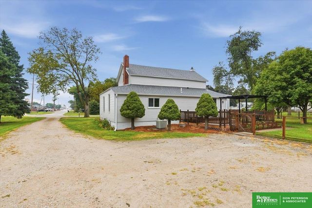 401 W Cloverly Road, Fremont, NE 68025
