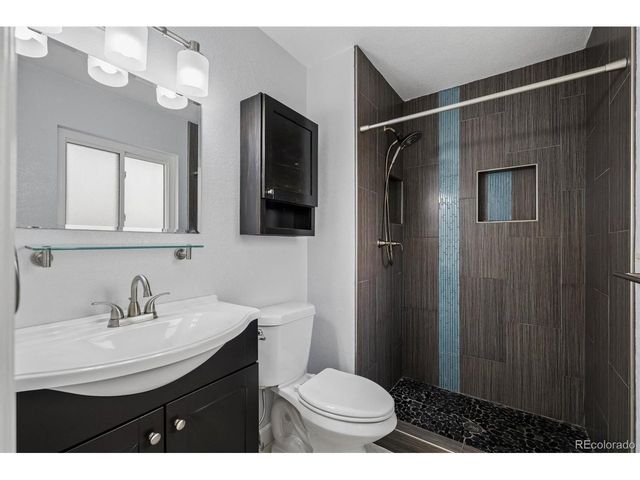 12869 W 68th Ave, Arvada, CO 80004