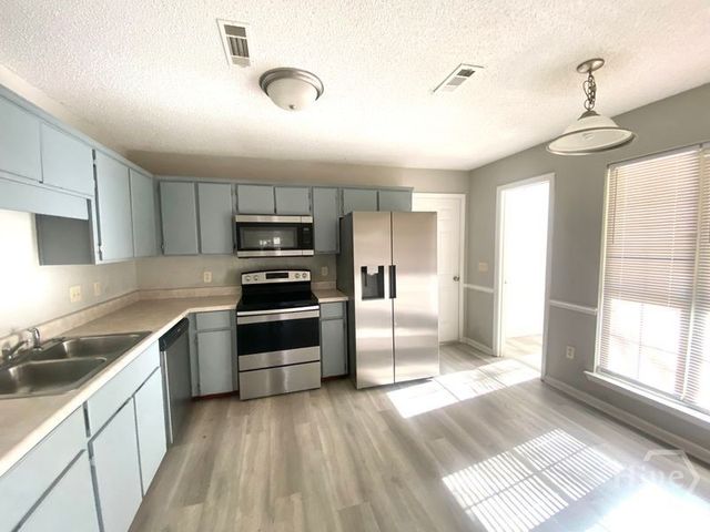 424 Lancaster, Hinesville, GA 31313