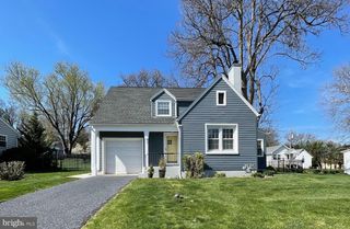 43 W GOVERNOR RD, Hershey, PA 17033