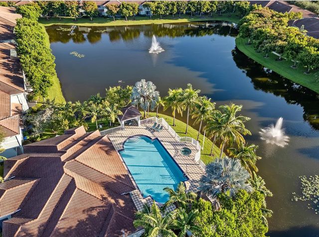 1916 Alamanda Way, Riviera Beach, FL 33404