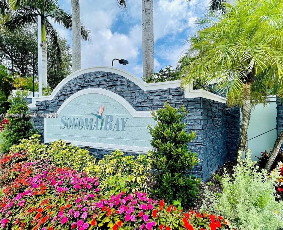 1916 Alamanda Way, Riviera Beach, FL 33404