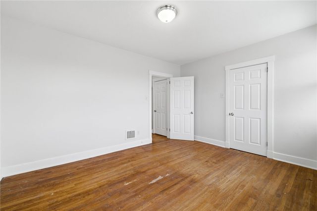 2721 Pyramid Ave, Brentwood, PA 15227