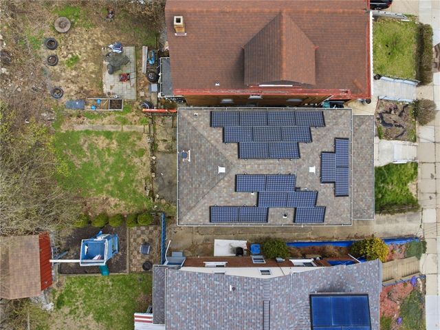 2721 Pyramid Ave, Brentwood, PA 15227