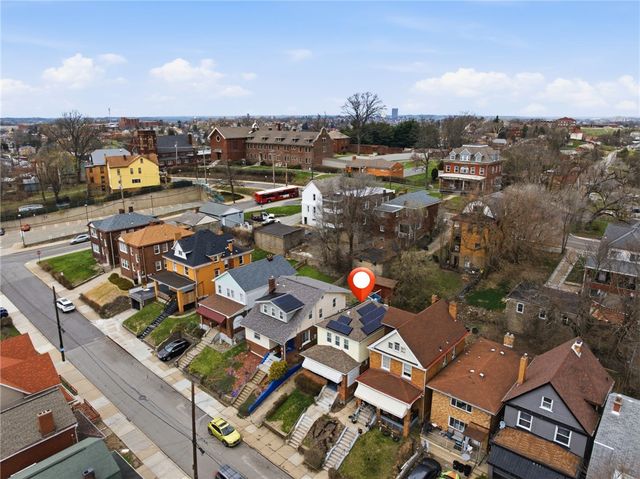 2721 Pyramid Ave, Brentwood, PA 15227