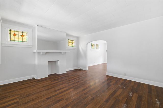 2721 Pyramid Ave, Brentwood, PA 15227