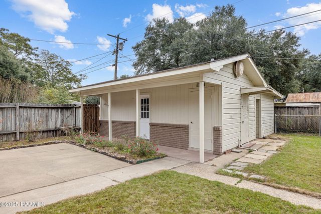 314 Demoncherveaux Boulevard, Ville Platte, LA 70586