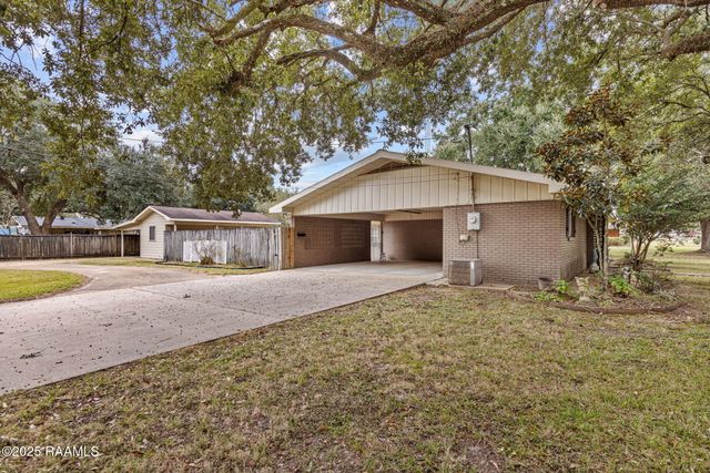 314 Demoncherveaux Boulevard, Ville Platte, LA 70586
