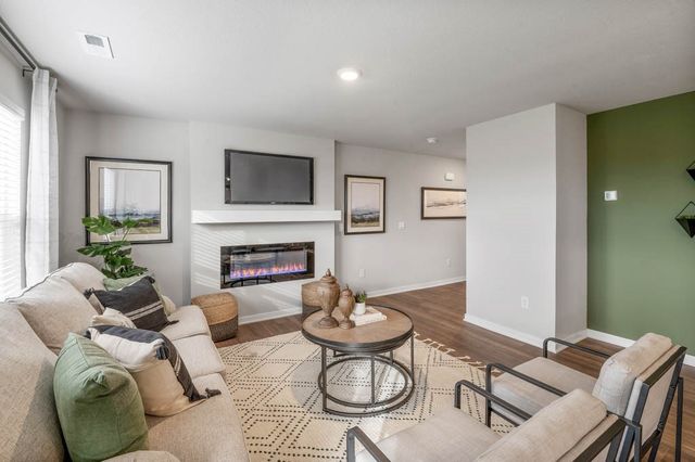 2442 Chloe Lane, Hiawatha, IA 52233