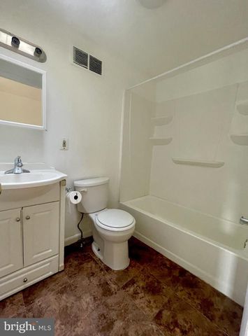 1523 W THOMPSON ST, Philadelphia, PA 19121