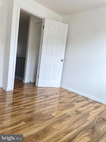 1523 W THOMPSON ST, Philadelphia, PA 19121