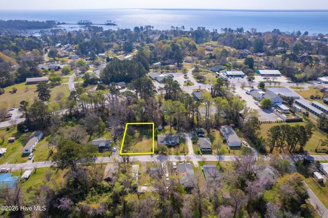 22 & 23 Midyette Street, Oriental, NC 28571
