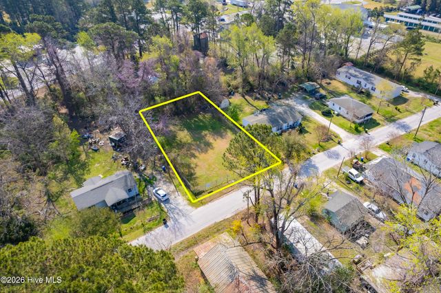 22 & 23 Midyette Street, Oriental, NC 28571