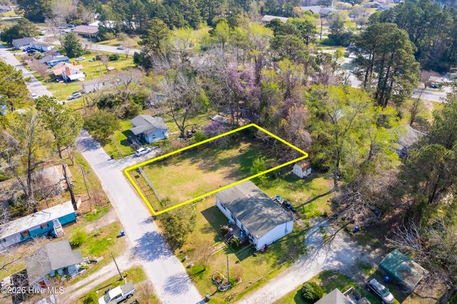 22 & 23 Midyette Street, Oriental, NC 28571