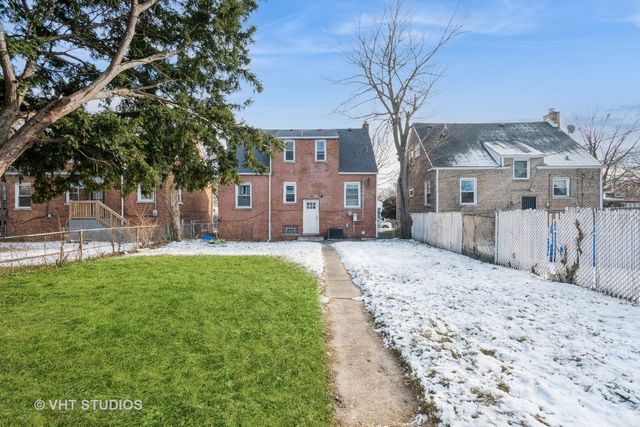 10152 S Bensley Avenue, Chicago, IL 60617
