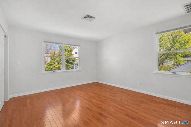 21 West Division Street, Greenwich, CT 06830