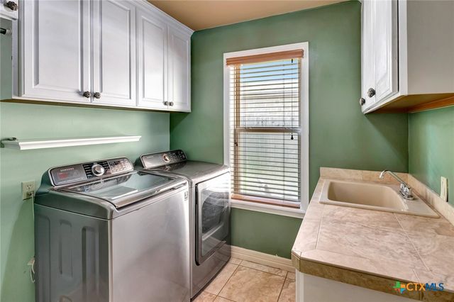 34 Cotswold Lane, Victoria, TX 77904