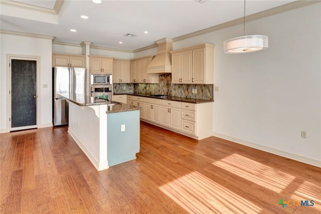 34 Cotswold Lane, Victoria, TX 77904