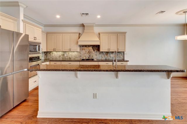 34 Cotswold Lane, Victoria, TX 77904