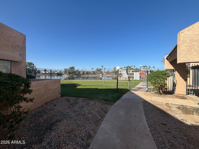 10828 N BILTMORE Drive 154, Phoenix, AZ 85029
