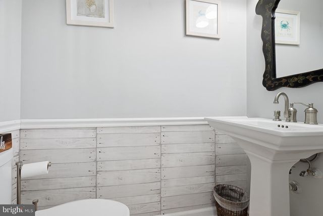 11 SAINT REGIS DR, Newark, DE 19711