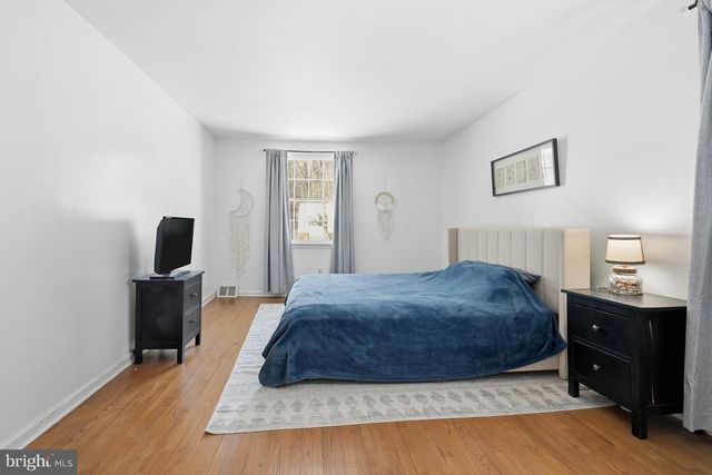 11 SAINT REGIS DR, Newark, DE 19711