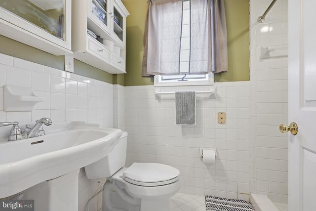 11 SAINT REGIS DR, Newark, DE 19711