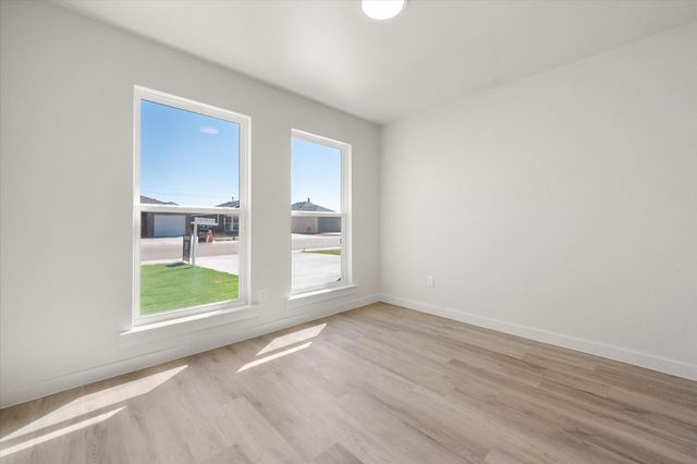 1613 N Clinton Avenue, Lubbock, TX 79416