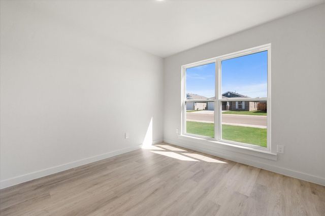 1613 N Clinton Avenue, Lubbock, TX 79416