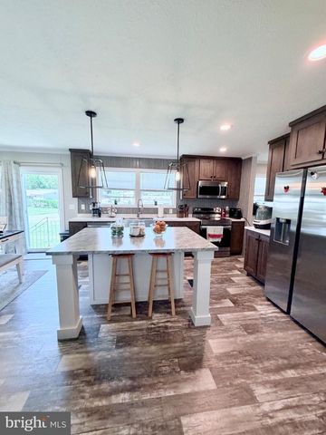 318 GANTT DR, Martinsburg, WV 25403