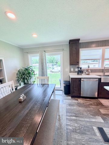 318 GANTT DR, Martinsburg, WV 25403