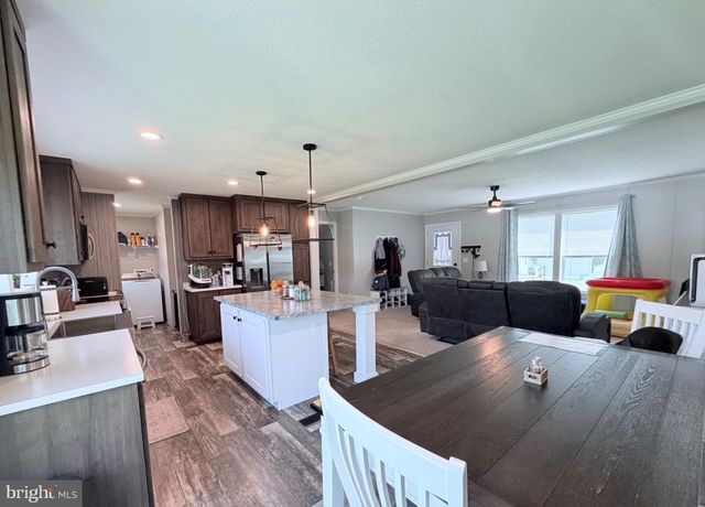 318 GANTT DR, Martinsburg, WV 25403