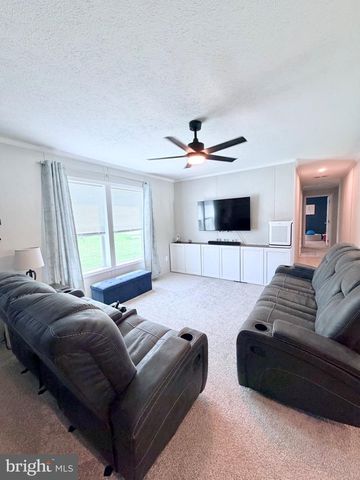 318 GANTT DR, Martinsburg, WV 25403