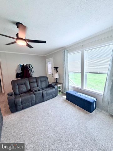 318 GANTT DR, Martinsburg, WV 25403