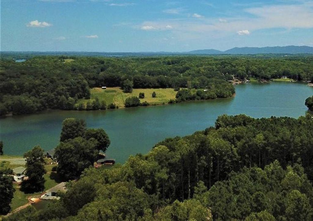 5A Long Horne RD, Union Hall, VA 24176