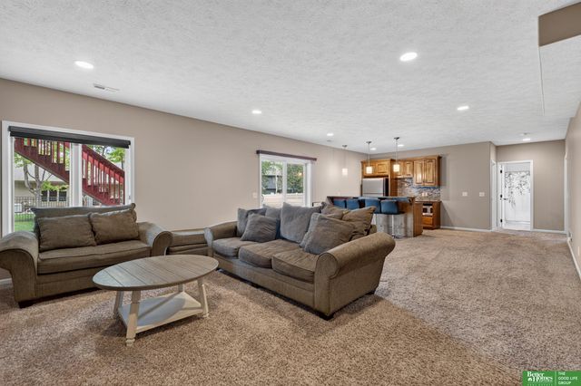 12068 S 79th Street, Papillion, NE 68046