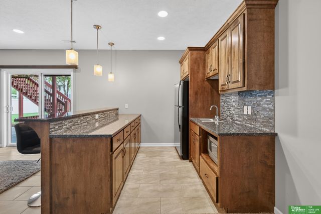 12068 S 79th Street, Papillion, NE 68046