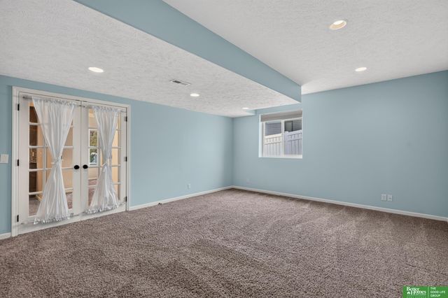 12068 S 79th Street, Papillion, NE 68046