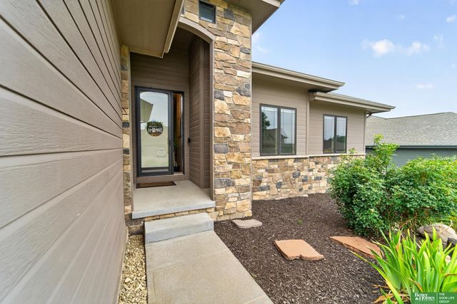 12068 S 79th Street, Papillion, NE 68046