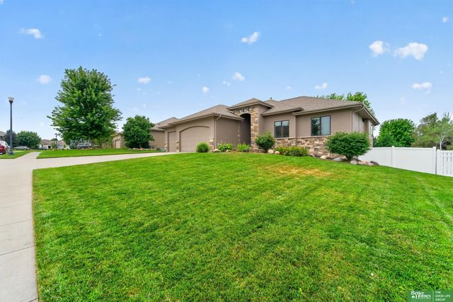 12068 S 79th Street, Papillion, NE 68046