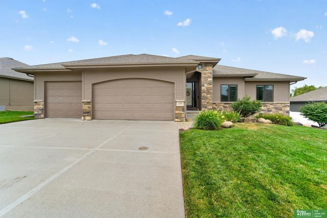 12068 S 79th Street, Papillion, NE 68046