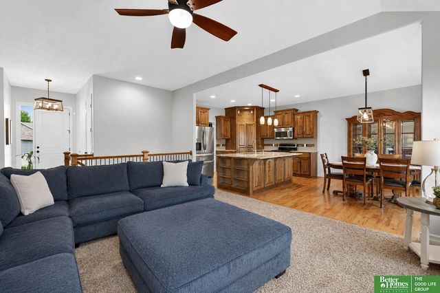 12068 S 79th Street, Papillion, NE 68046