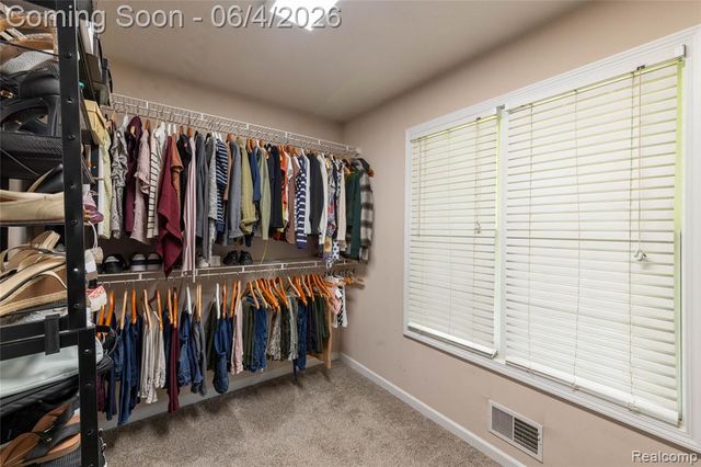 12621 Golden Oaks Drive, Milford, MI 48380