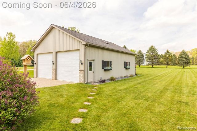 12621 Golden Oaks Drive, Milford, MI 48380
