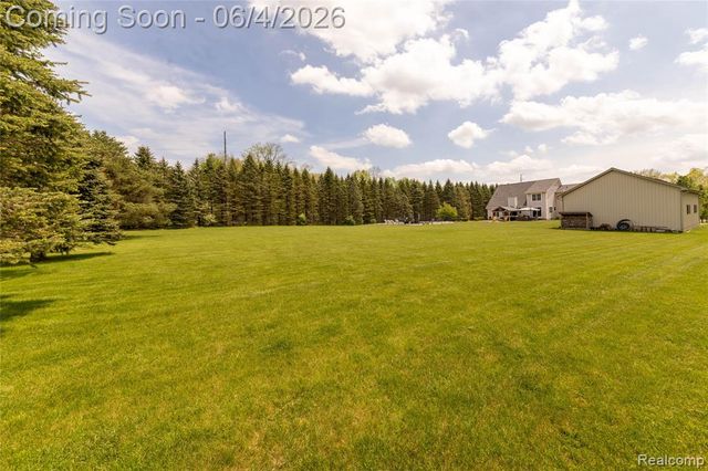 12621 Golden Oaks Drive, Milford, MI 48380