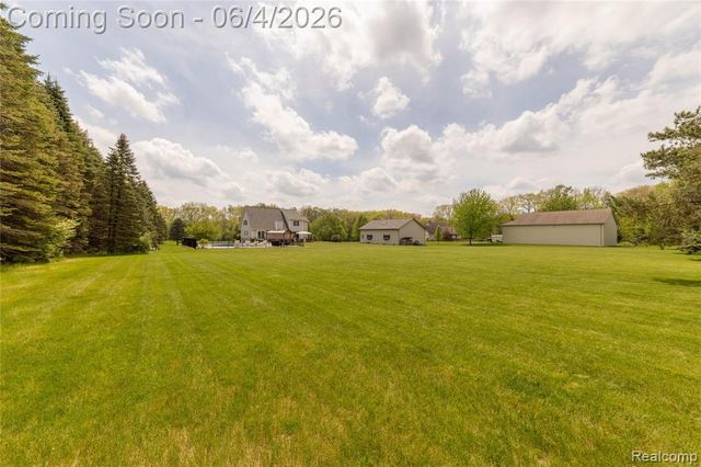 12621 Golden Oaks Drive, Milford, MI 48380