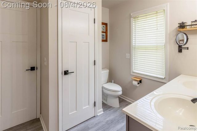 12621 Golden Oaks Drive, Milford, MI 48380