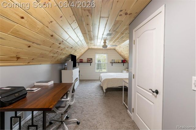 12621 Golden Oaks Drive, Milford, MI 48380