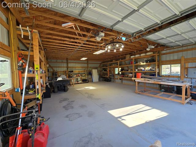 12621 Golden Oaks Drive, Milford, MI 48380