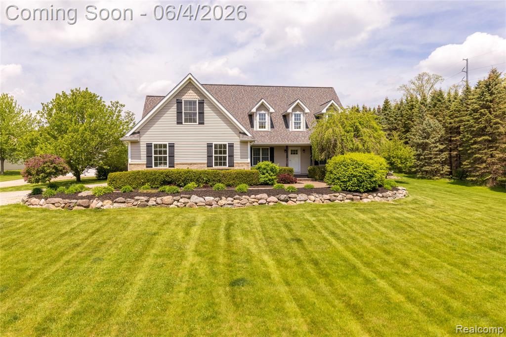 12621 Golden Oaks Drive, Milford, MI 48380